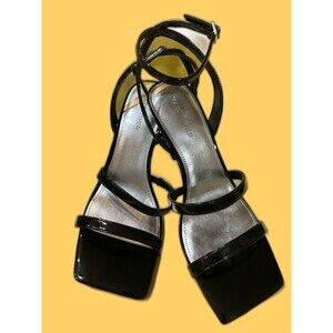 Marc Fisher Ladies New Strappy Sandals Size 9